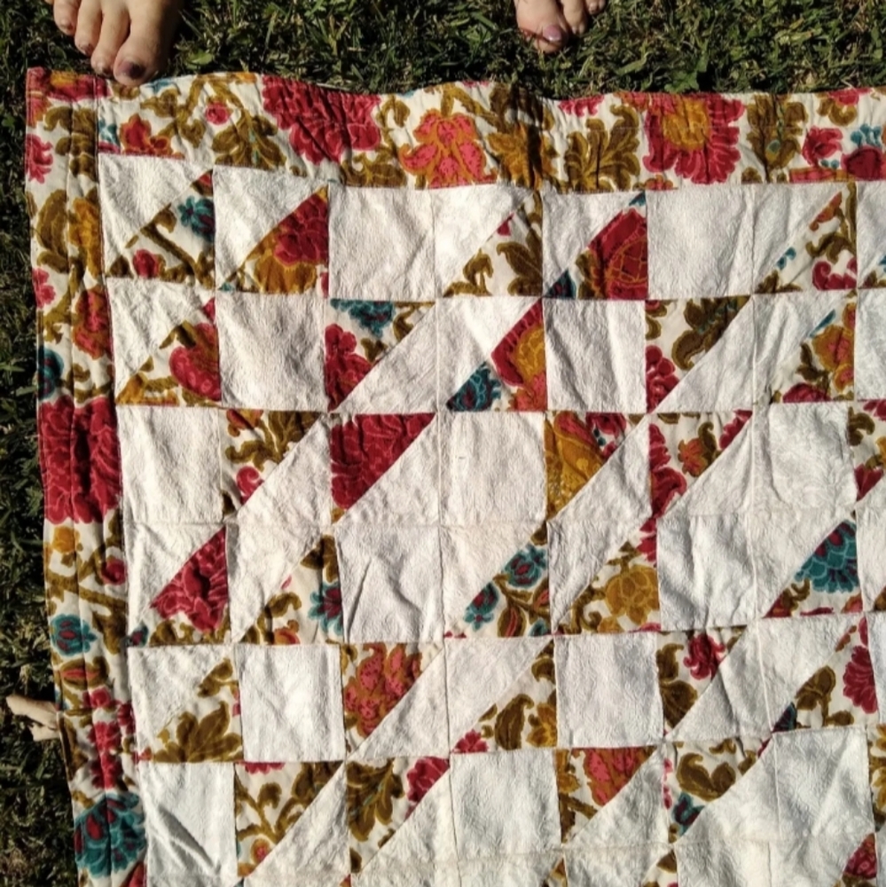 Heavy Duty harvest fall Quilt Star Pattern  Huge. Vintage Mcm 1960s